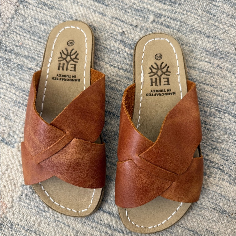 Earthing Harmony Women's Tan Leather Crossband Slide Sandals